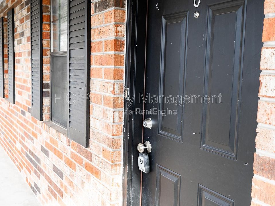 1st image of 129 Hillcrest Dr #6