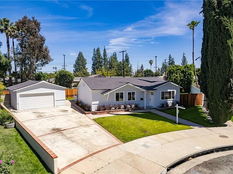 7630 Minstrel Ave — Photo 6
