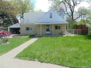 27164 Gilbert Dr, Warren, MI 48093