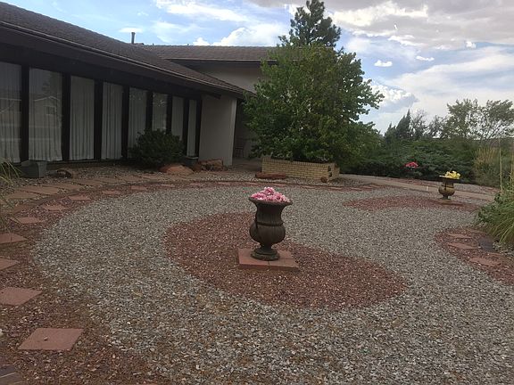 4th image of 1112 Country Club Dr