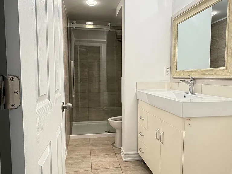 5 Rockport Cres #BASEMENT — Photo 9