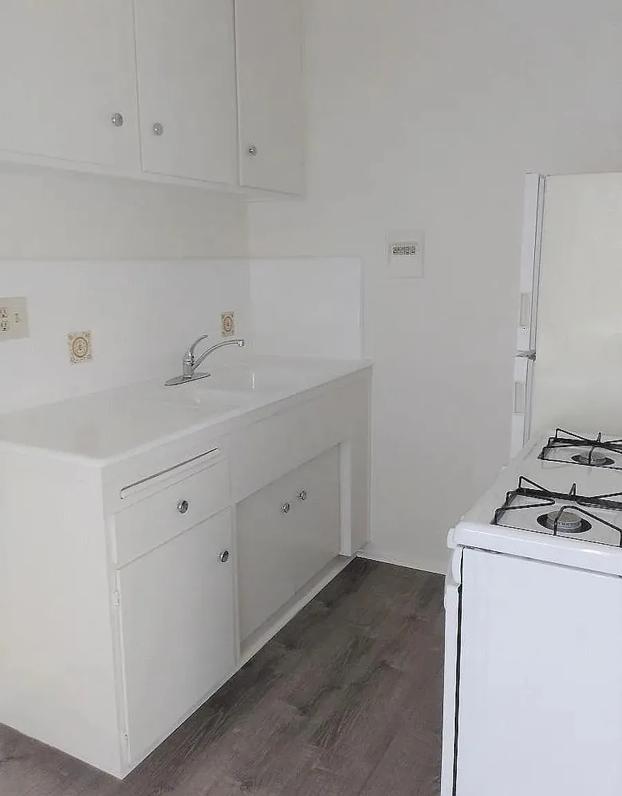 Century West Apartments - Sawtelle — Photo 2