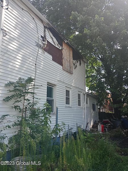 5th image of 78 Grant Avenue