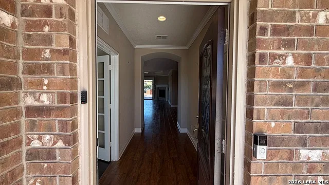 3 bed, 2.0 bath, 2008 sqft, $2,150 — Photo 3