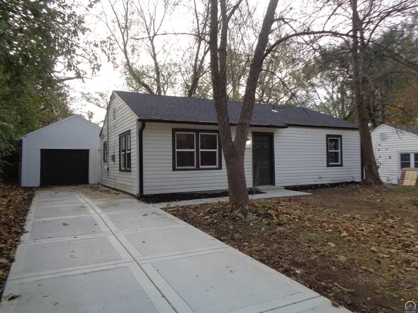 319 SE 34th St, Topeka, KS 66605