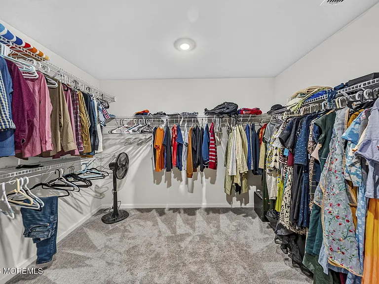 319 Tulip Ct — Photo 35