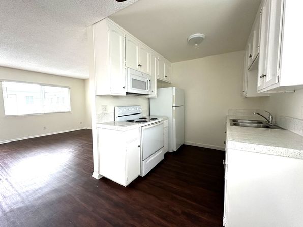 210 Quintard St APT D09