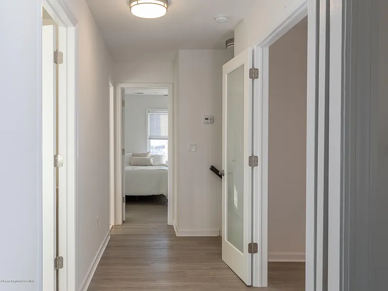 502 Sunset Blvd — Photo 25