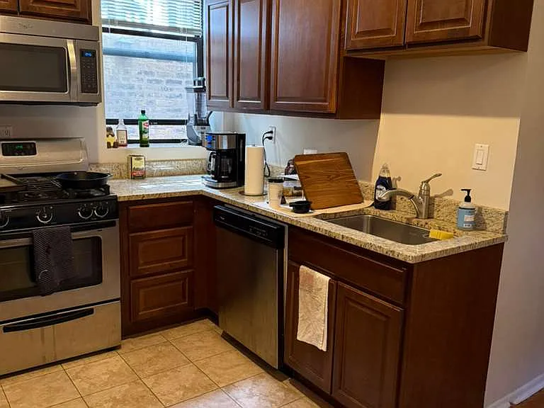 2139 N Sedgwick St #1 — Photo 5