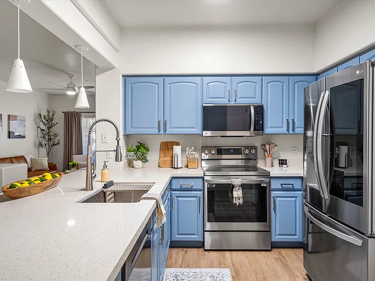 525 N Miller Rd #102 — Photo 5