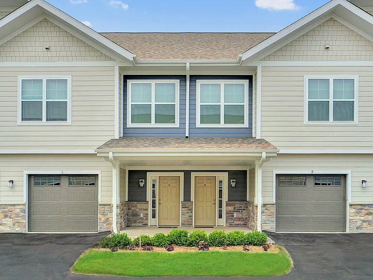 High Bluff Resident Building Exterior