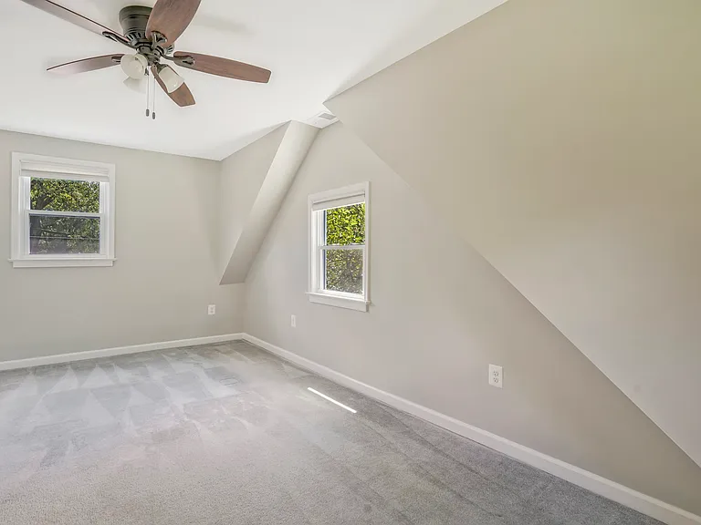6024 Rixey Dr — Photo 33