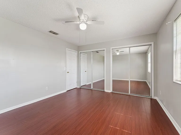 535 Verbena Ct — Photo 11