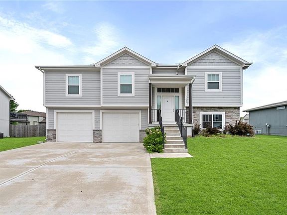 3rd image of 1807 Alpine Dr