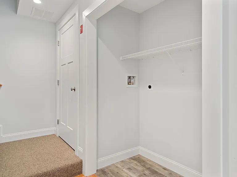Paul's Place — Photo 10