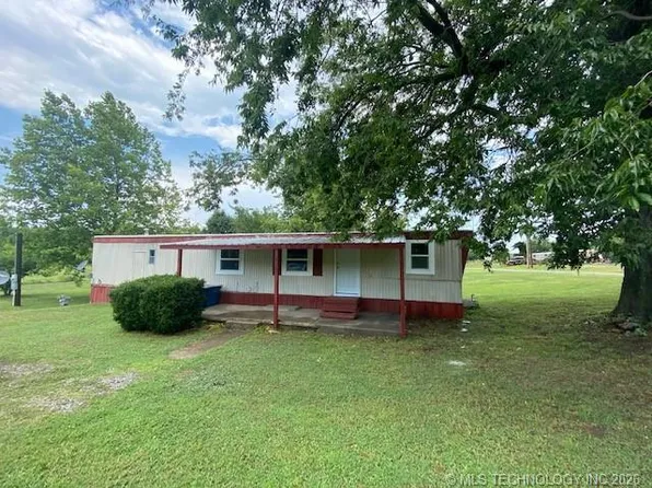 208 W 8th St, Kiowa, OK 74553