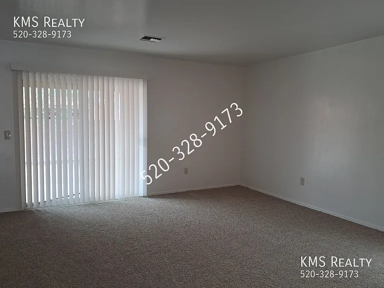 945 E Emma Marie Owner Agent — Photo 14