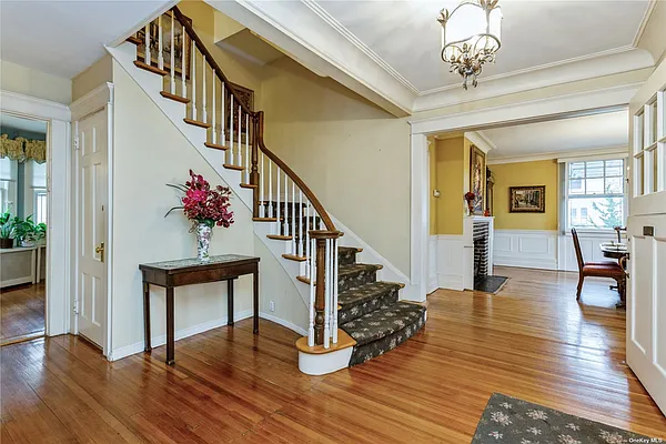 Sold by Prime Realty | media 15