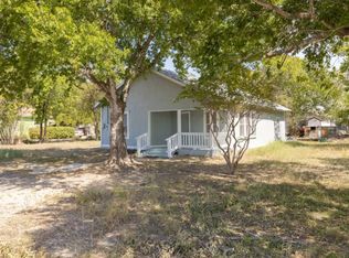 904 S Church St, Lockhart, TX 78644