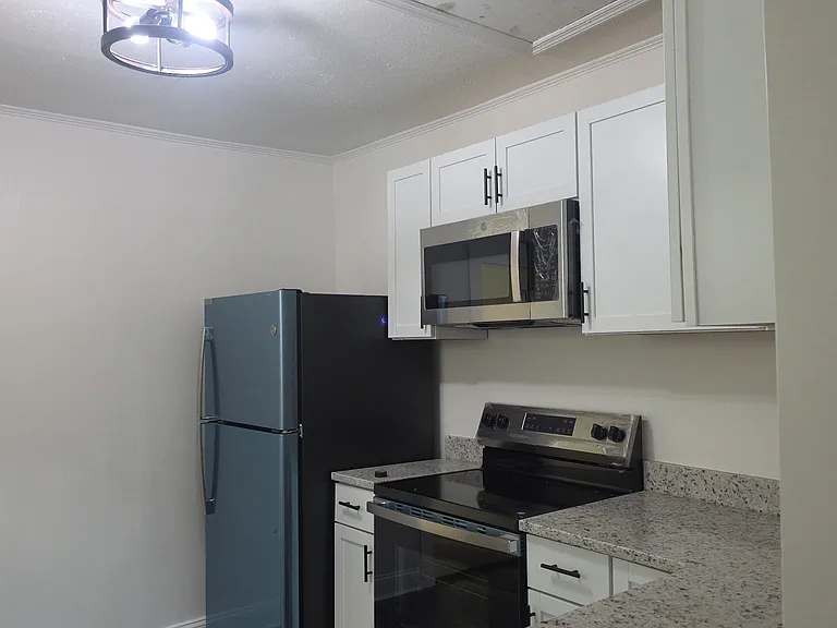 3115 Roanoke Ave — Photo 6