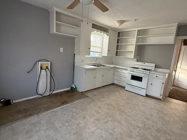 1806 Rose St — Photo 8
