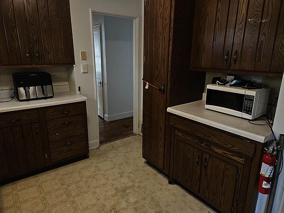 4th image of 513 6th Ave
