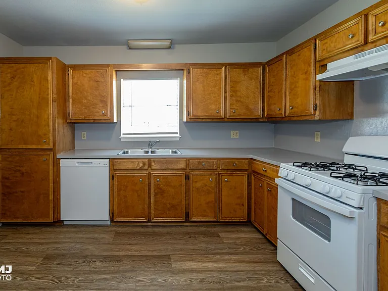 3140 Boyd Ave — Photo 6
