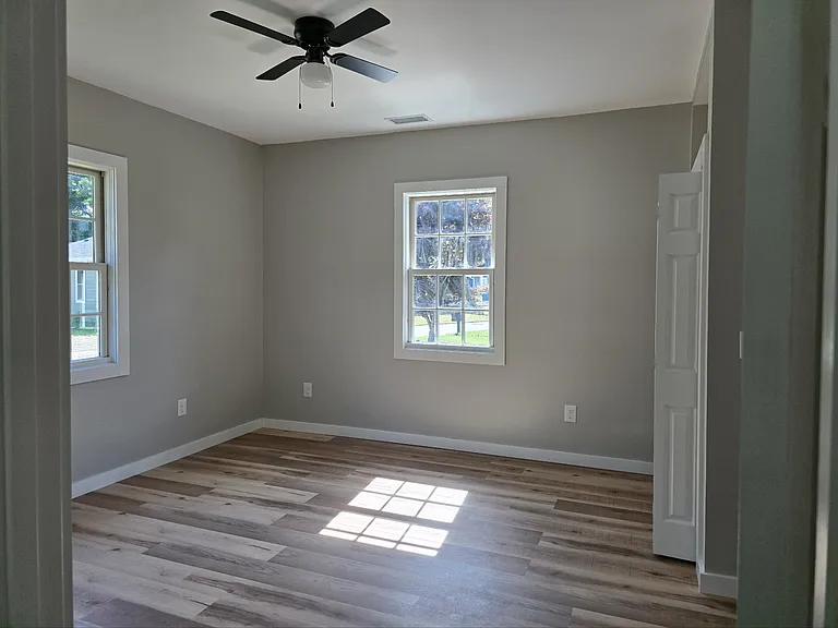 141 Edwards Ave — Photo 6