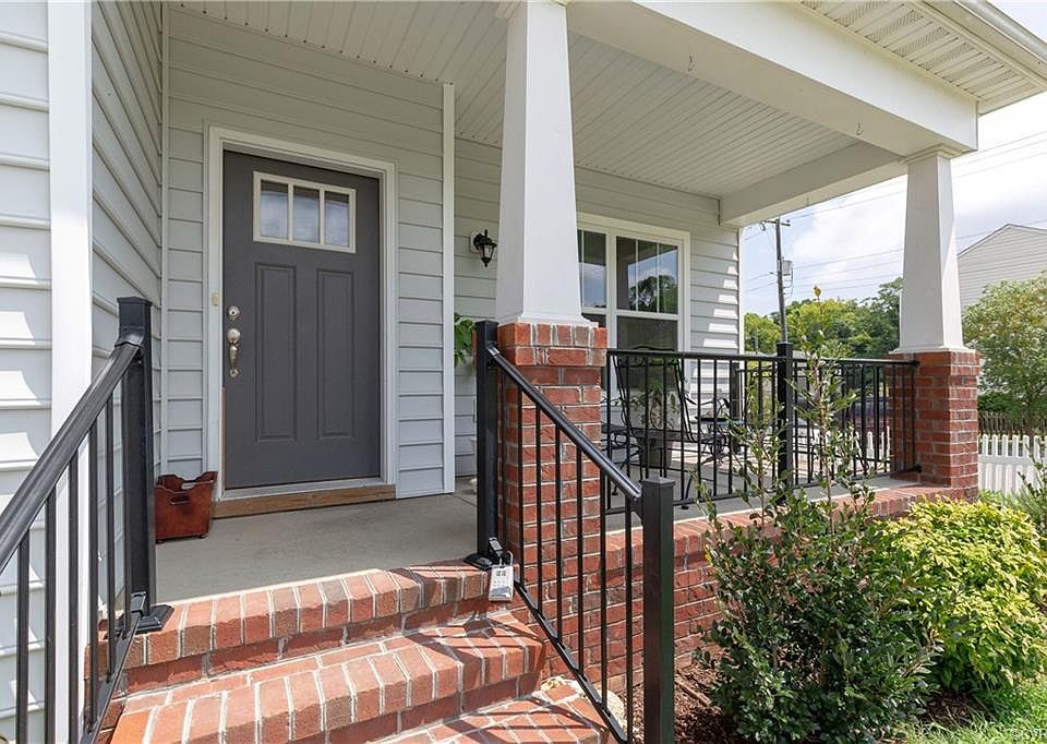 1st image of 612 Goddin St