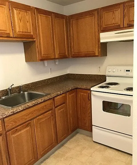 400 W 11th Ave #8 — Photo 1