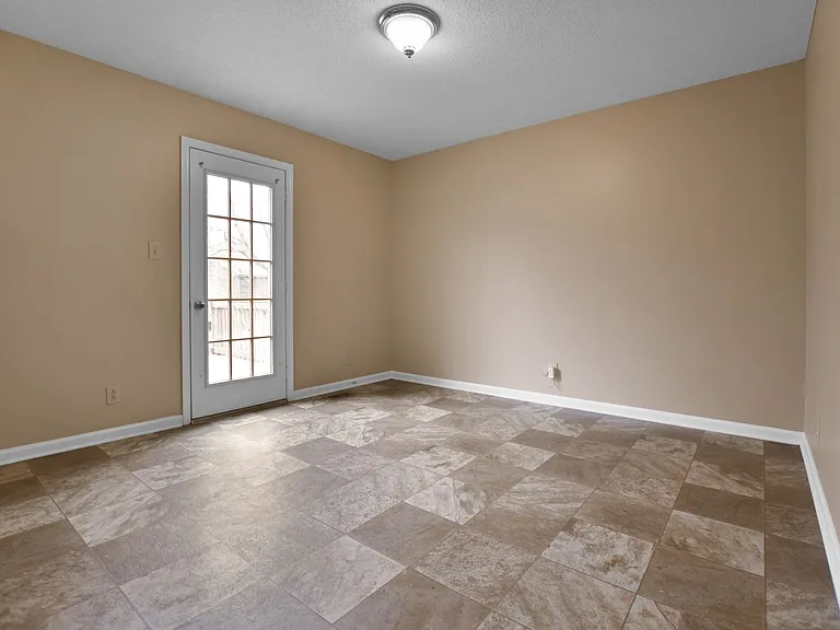 1253 Cottonwood Dr — Photo 10