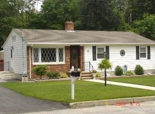 28 Linwood Dr, Johnston, RI 02919