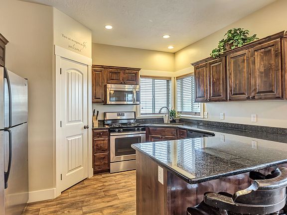 3rd image of 2042 S Arabian Cir