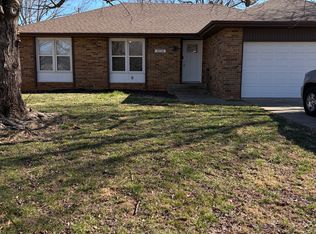 3226 S Benton Ave, Springfield, MO 65807