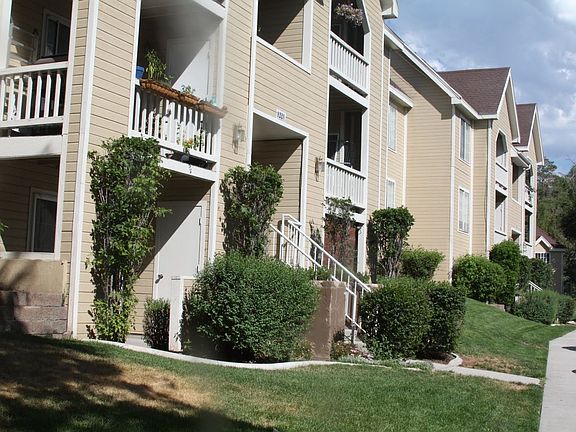 3rd image of 1221 E Waterside Cv APT 31