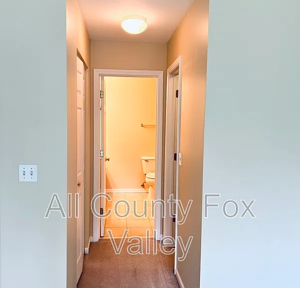 1844 Crenshaw Cir — Photo 31