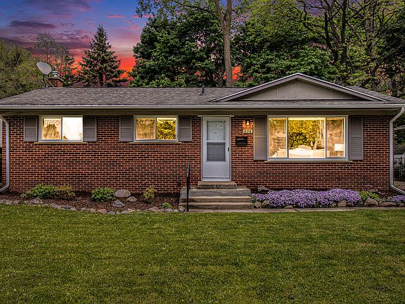 2nd image of 636 Louise Dr