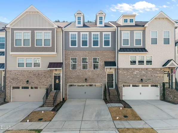 1011 Lathrop Ln, Apex, NC 27523