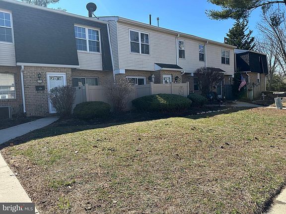 3rd image of 2176 Harbour Dr