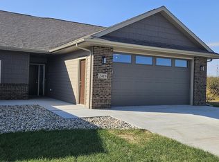 2419 E Joshua Cir, Sioux Falls, SD 57108