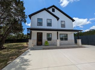 360 Caveside Dr, Canyon Lake, TX 78133