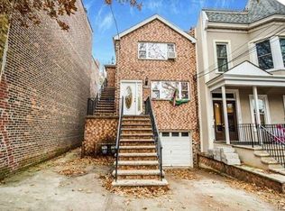 239 E 235th St, Bronx, NY 10470