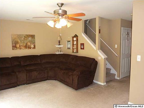 3rd image of 303 Prosperity Ct
