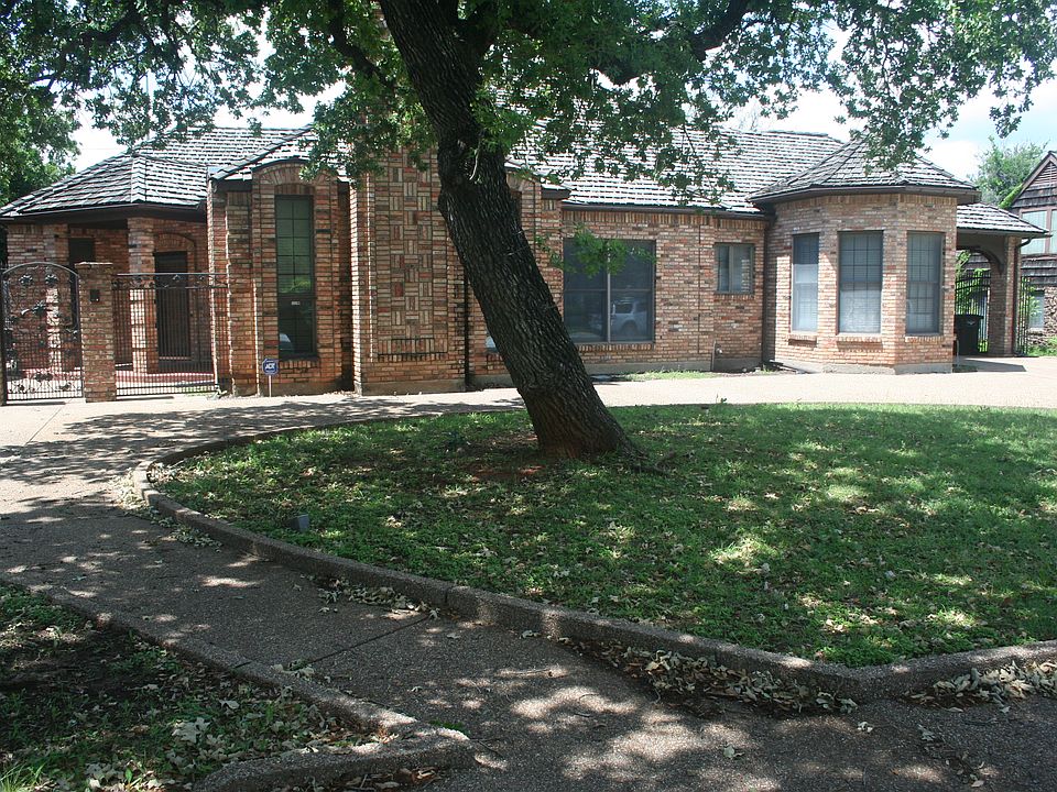 1st image of 109 Crestwood Dr