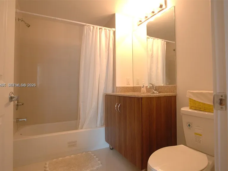 601 NE 23rd St #1004 — Photo 12