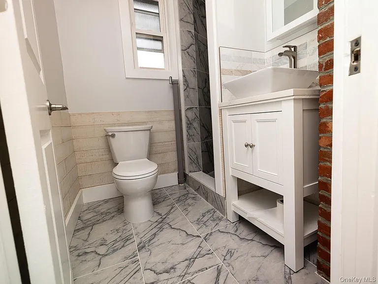 47 Wood St #2 — Photo 8