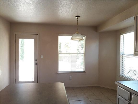 3rd image of 3701 Deer Grass Cir