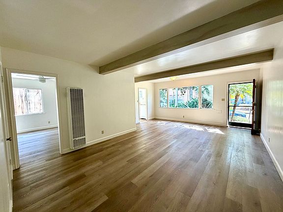 4th image of 122 W Arrellaga St #2