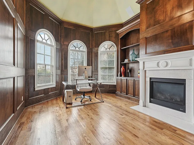 343 Summer Garden Dr — Photo 37