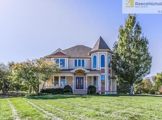 14698 S Caenen Ln, Olathe, KS 66062
